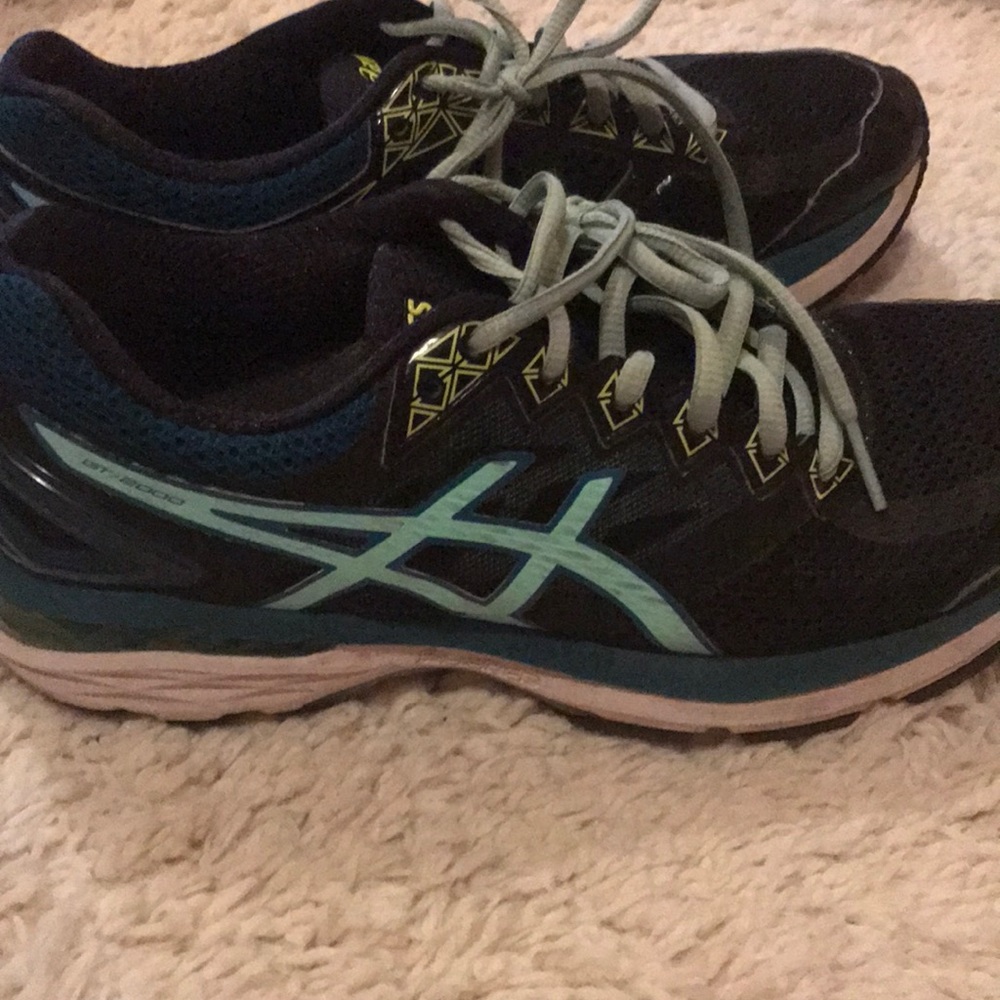 ASCICS Rarely Been Worn! Perfect Running Shoes!